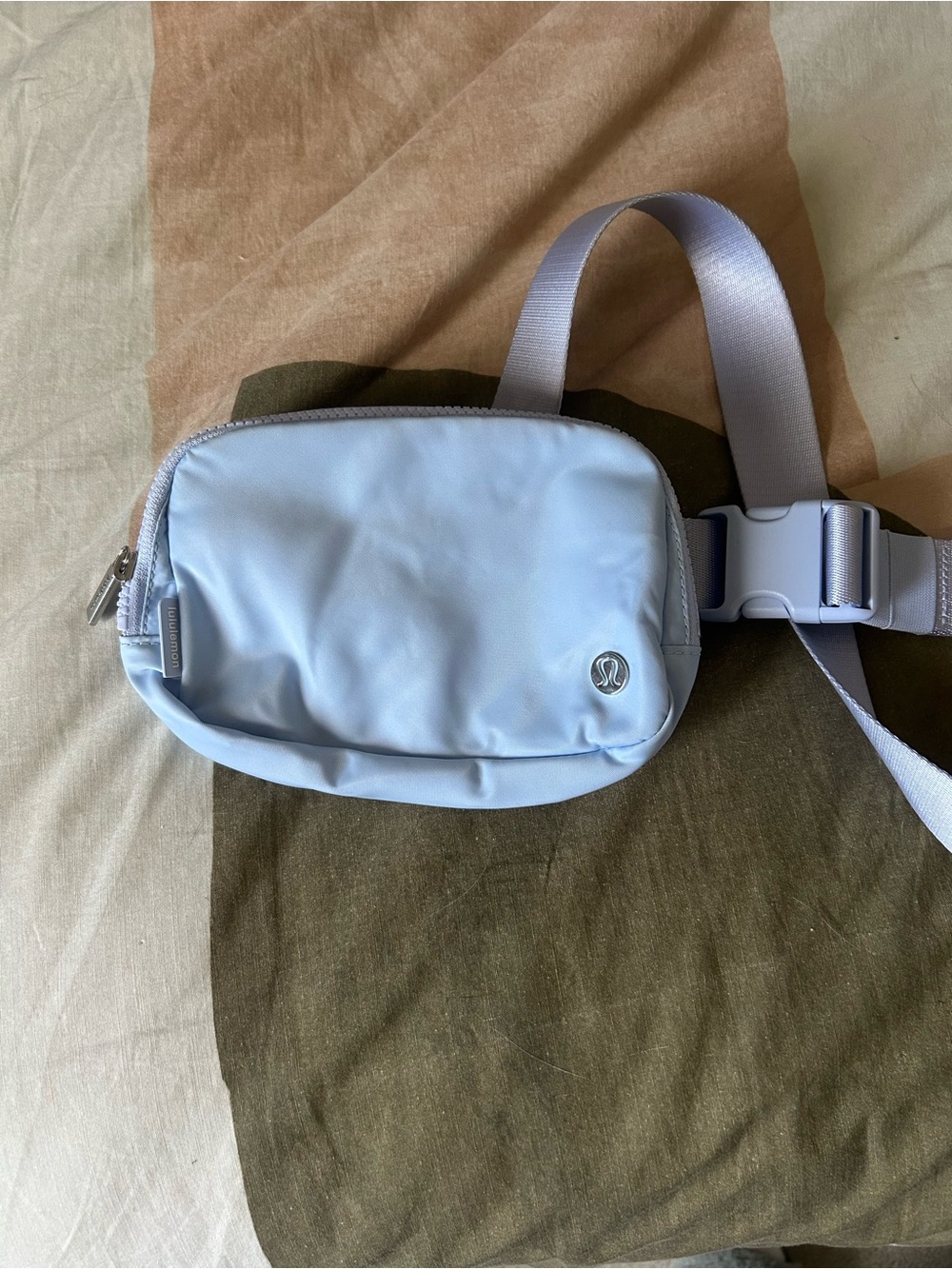 lululemon athletica light blue everywhere belt bag